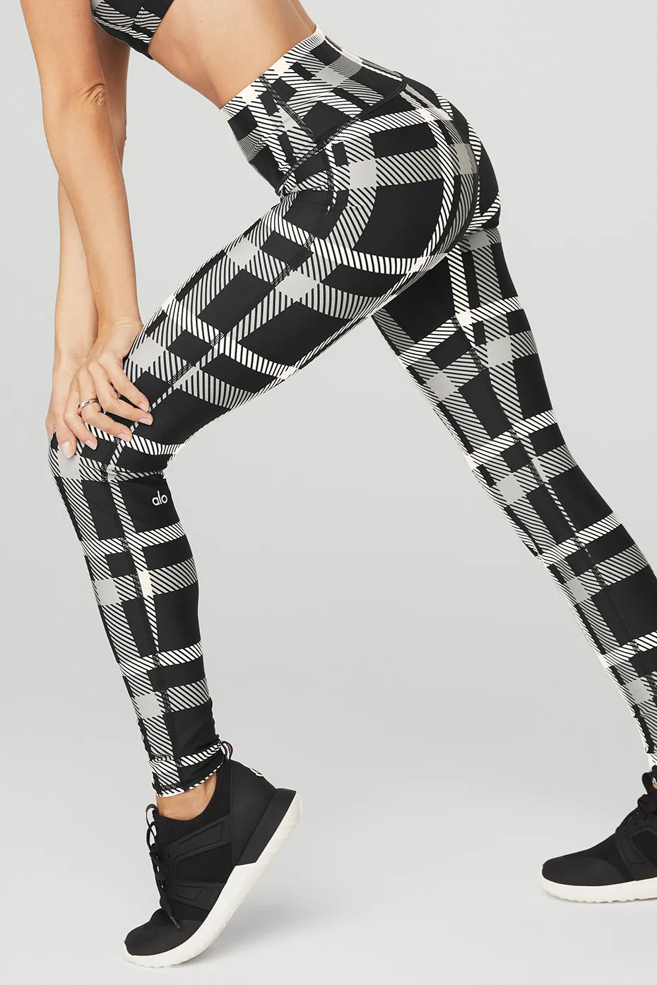 Airlift High-Waist Magnified Plaid Legging - Black/Ivory