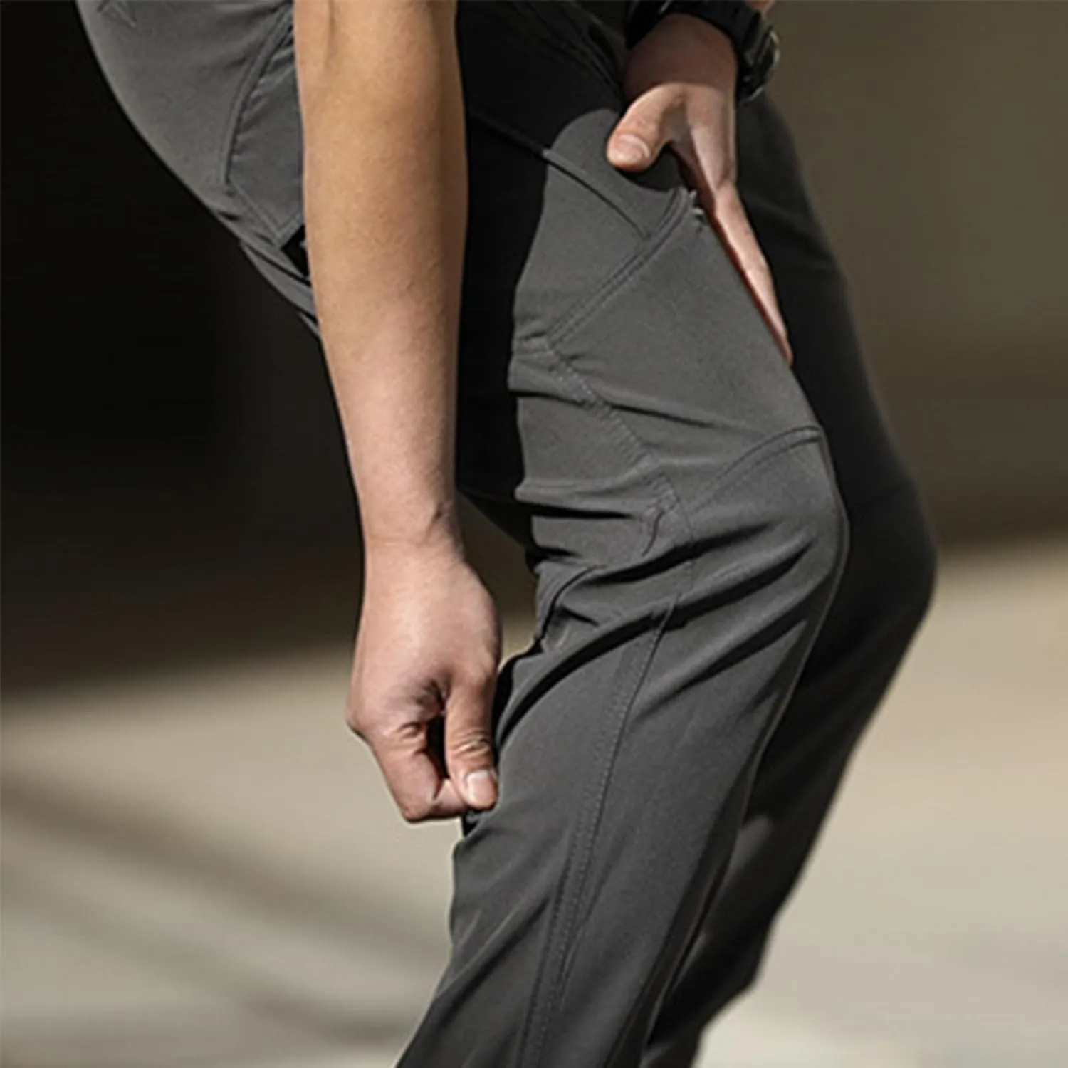 CRNTCEM Mens Waterproof Cargo Pants Ripstop Outdoor Work Hiking Pants Relaxed Fit Straight Leg Military Army Combat Pants