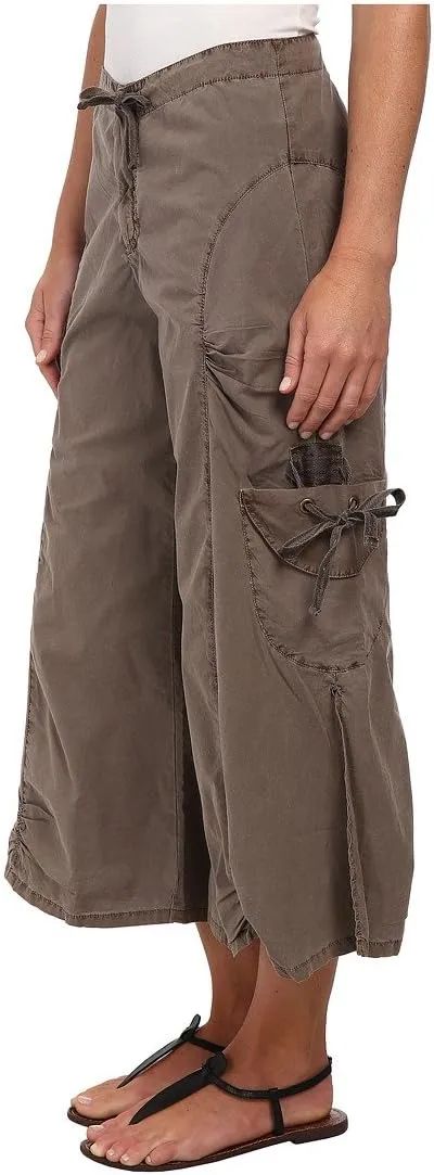 XCVI Women's Cargo Gaucho Crop